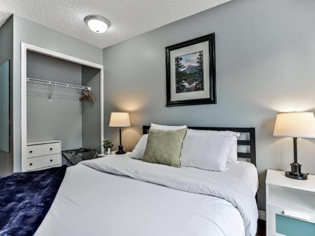 New! Cozy Rocky Mountain Chalet Managed By Little Sister Getaways Канмор Екстериор снимка